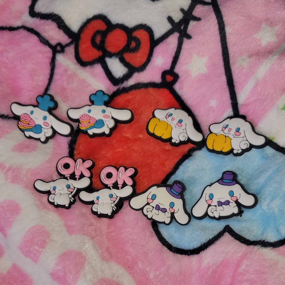 Cinnamon Roll Crocs Charms
